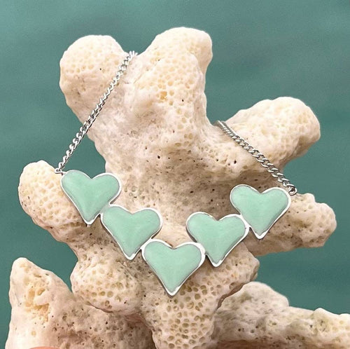 5 heart mint enamel necklace