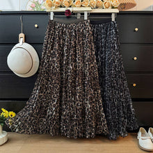 Load image into Gallery viewer, Leopard Print Pleated Maxi Skirt: Brown