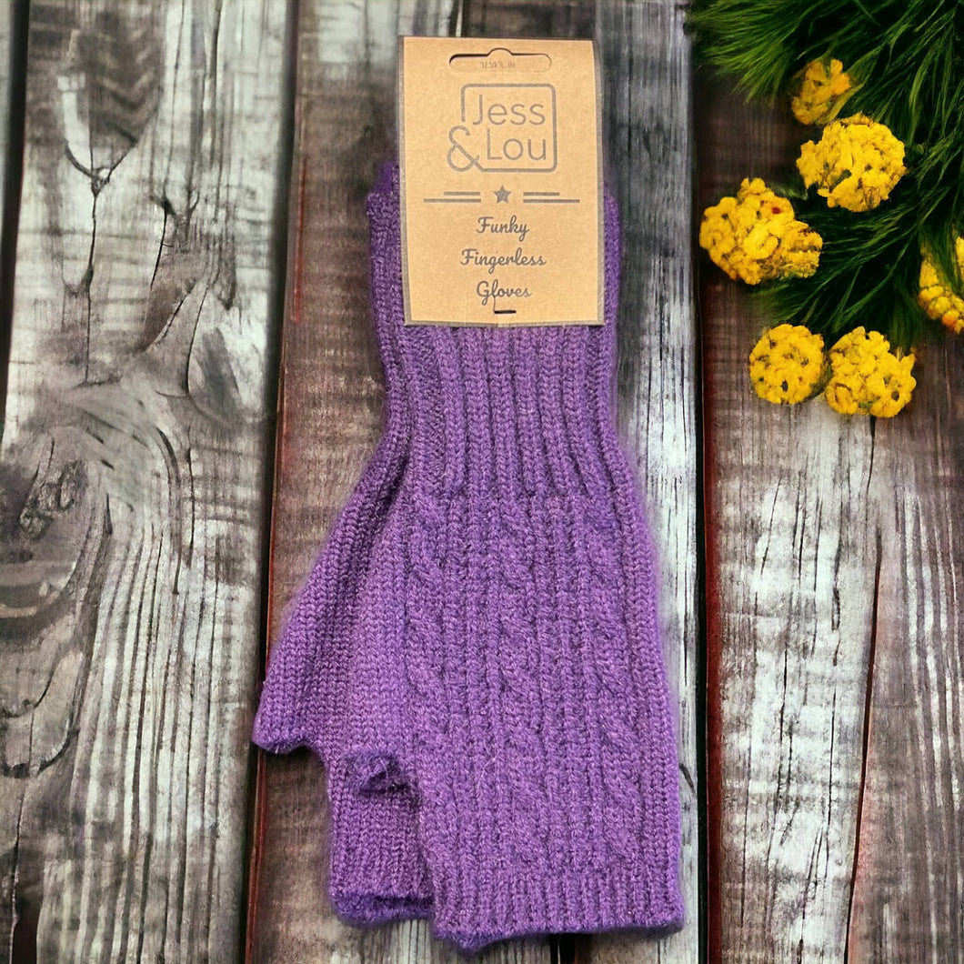 Cosy Fingerless Cable Knit Gloves – Warm & Stylish : Purple