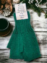Load image into Gallery viewer, Cosy Fingerless Cable Knit Gloves – Warm &amp; Stylish : Purple
