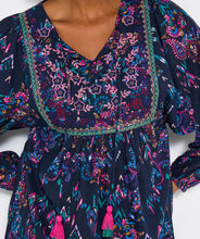 Load image into Gallery viewer, Joe Browns Beautiful Boho Top: Purple
