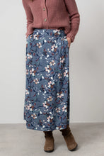 Load image into Gallery viewer, Lily &amp; Me Alice Printed Midi Skirt Navy