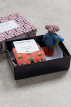 Load image into Gallery viewer, Lily &amp; Me Crafty Mouse Socks and Keyring Gift Set