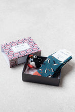 Load image into Gallery viewer, Lily &amp; Me Puffin  Socks and Keyring Gift Set