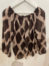 Load image into Gallery viewer, Lined Long Sleeved Blouse One Size