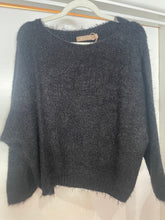 Load image into Gallery viewer, Beautiful soft fluffy jumper