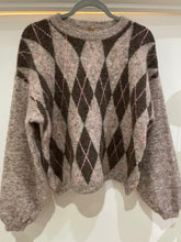 Load image into Gallery viewer, Brown, beige and pink Argyle Jumper