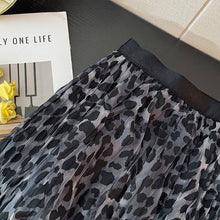Load image into Gallery viewer, Leopard Print Pleated Maxi Skirt: Grey