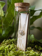 Load image into Gallery viewer, Daisy Sterling Silver Necklace