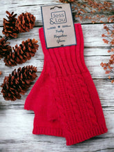 Load image into Gallery viewer, Cosy Fingerless Cable Knit Gloves – Warm &amp; Stylish : Purple