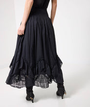 Load image into Gallery viewer, Joe's Cutabout Maxi Skirt: Black / 12
