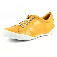 Load image into Gallery viewer, Lunar Carrick Leather Yellow Shoes