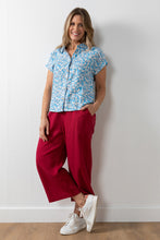 Load image into Gallery viewer, Lily &amp; Me Cropped Linen Drift Trousers Raspberry