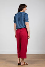 Load image into Gallery viewer, Lily &amp; Me Cropped Linen Drift Trousers Raspberry