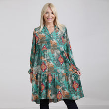 Load image into Gallery viewer, Goose Island Green Paisley Patch Print Tiered Tunic