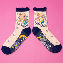 Load image into Gallery viewer, Powder Zodiac Ankle Socks I