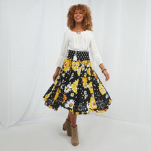 Load image into Gallery viewer, Joe Browns Black Divine Daisy Skirt