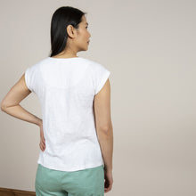 Load image into Gallery viewer, Lily &amp; Me White Surfside Tee