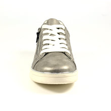 Load image into Gallery viewer, Lunar Silver Adorn II Trainer