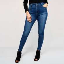 Load image into Gallery viewer, Washed Denim Push Up Jean