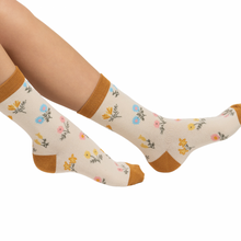 Load image into Gallery viewer, Miss Sparrow Ivory Dainty Floral Socks